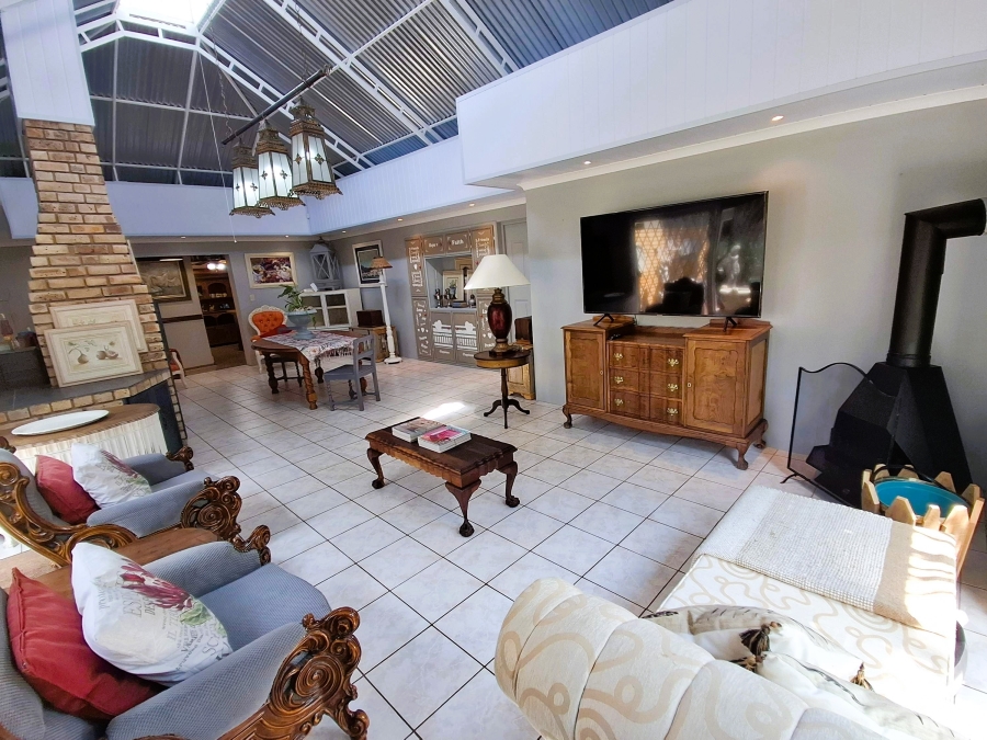 5 Bedroom Property for Sale in Doringkruin North West